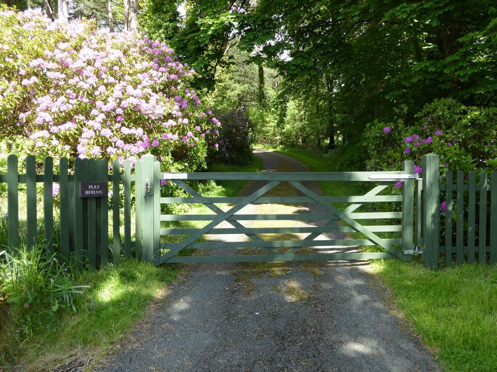 Plas Heulog Holiday Accommodation Llanfairfechan Kültér fotó